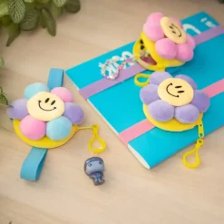 Daisy Pocket: Elastico per quaderni con tasca portaoggetti